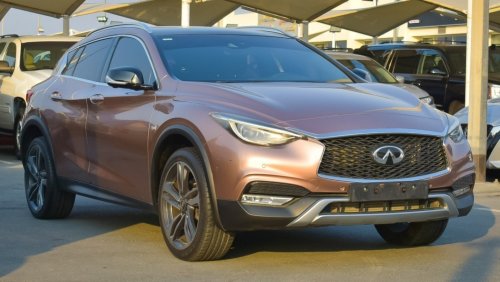 إنفينيتي QX30 AWD