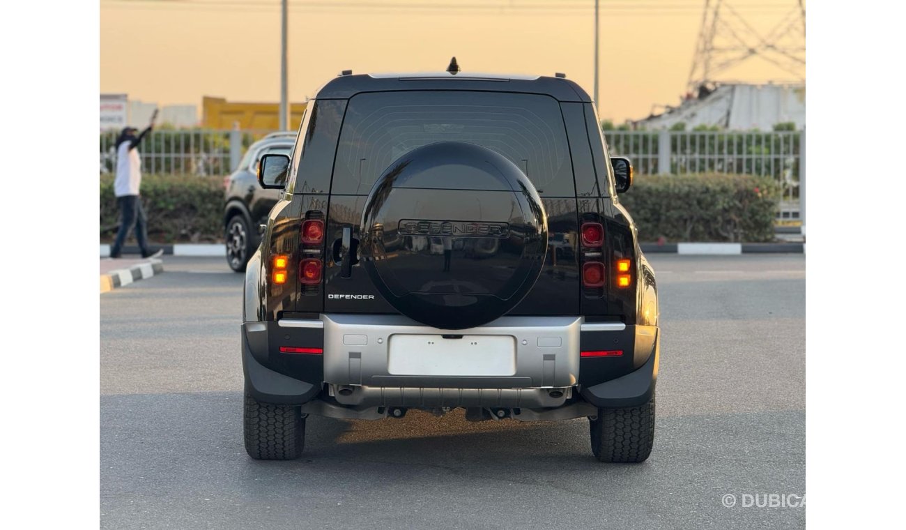 Land Rover Defender GCC SPEC UNDER WARRANTY AND SERVICE