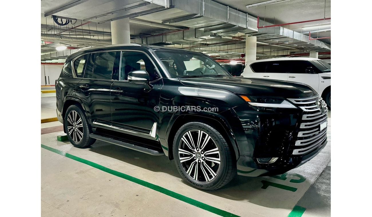 Lexus LX600