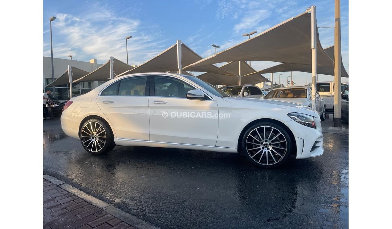 Mercedes-Benz C 300 Mercedes C300 American model 2021 in excellent condition, full specifications