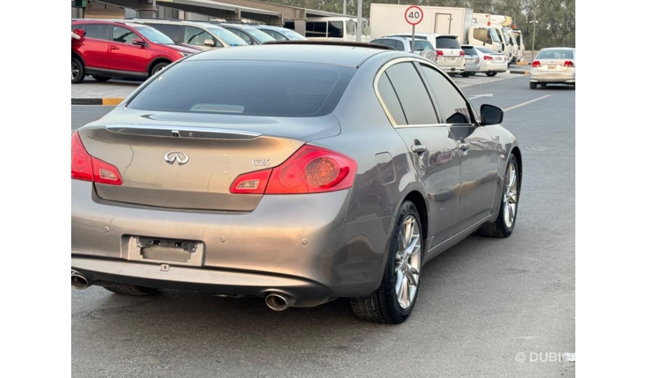 Infiniti G25 Std