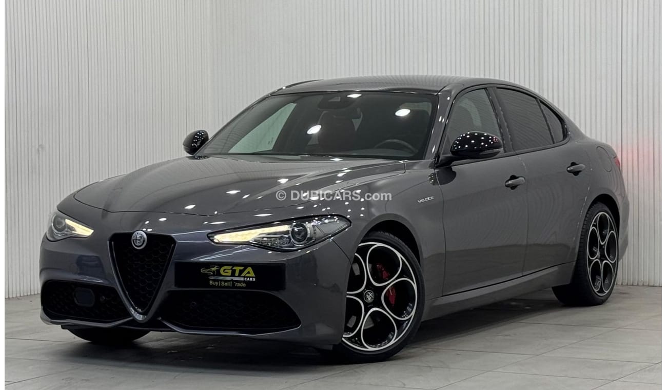 ألفا روميو جوليا 2023 Alfa Romeo Giulia Q2 Veloce, 2027 Alfa Romeo Warranty + Service Pack, Low Kms, GCC