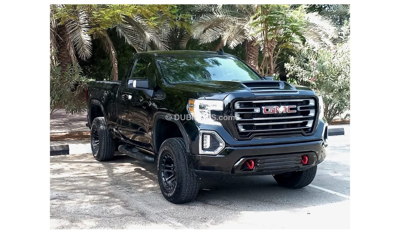 GMC Sierra AT4 خليجية