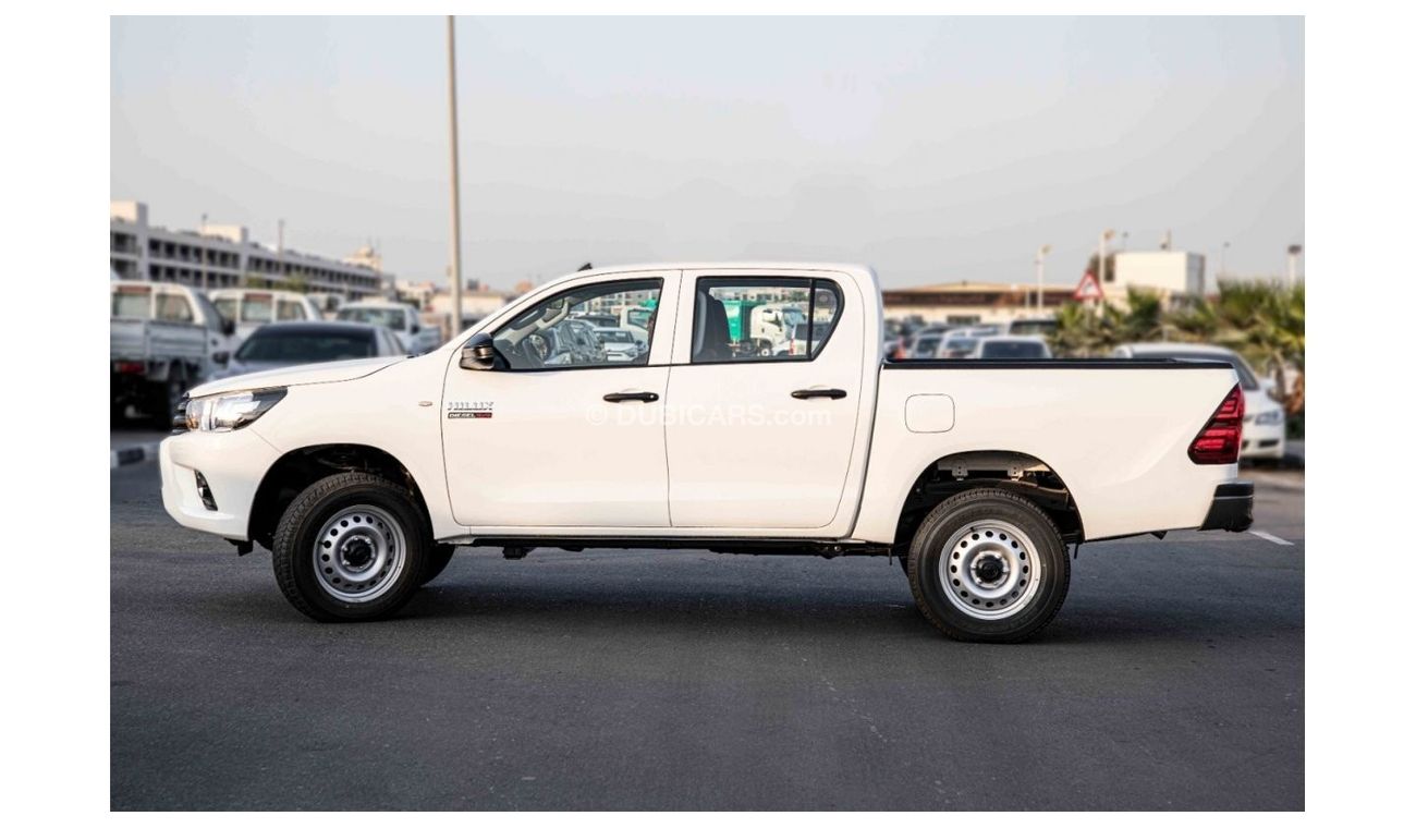 Toyota Hilux 2022 Toyota Hilux 4x4 DC 2.8 D MT - White inside black