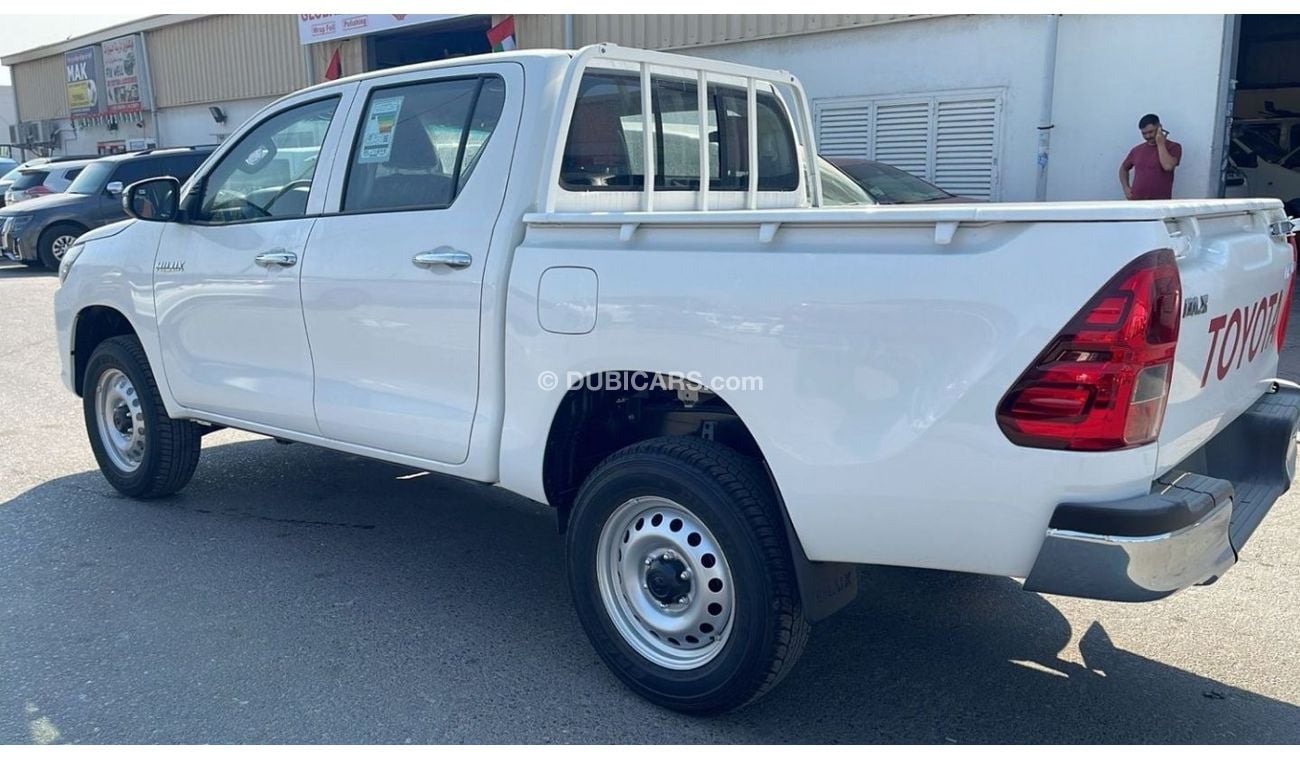 Toyota Hilux TOYOTA HILUX 2.4 AT BASIC WHITE 2024