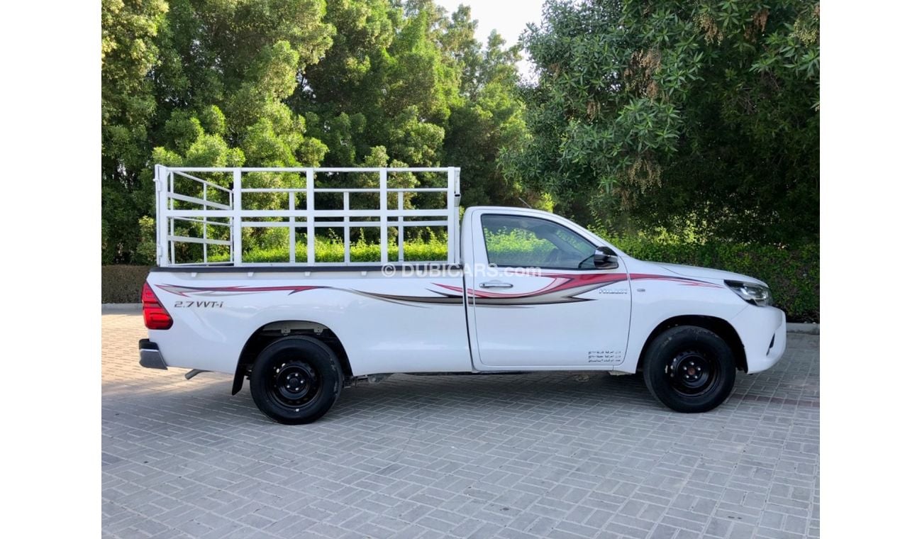 Toyota Hilux SR 2.7L