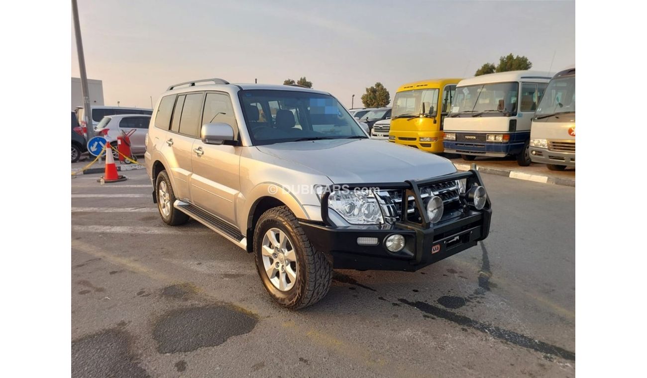 ميتسوبيشي باجيرو MITSUBISHI PAJERO RIGHT HAND DRIVE 2021 MODEL 3.2 L DIESEL AUTOMATIC(PM01959)