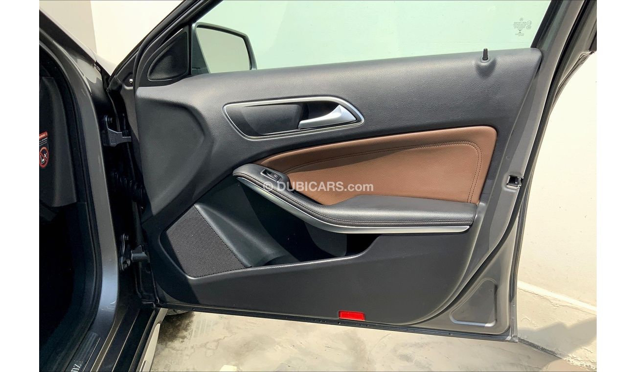 Mercedes-Benz GLA 250 High (AMG Seats + Sunroof)