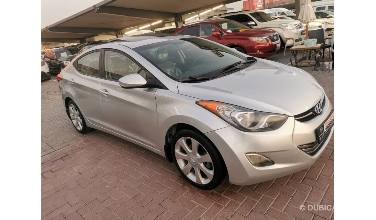 Hyundai Elantra GLS High In excellent condition and requires no expenses