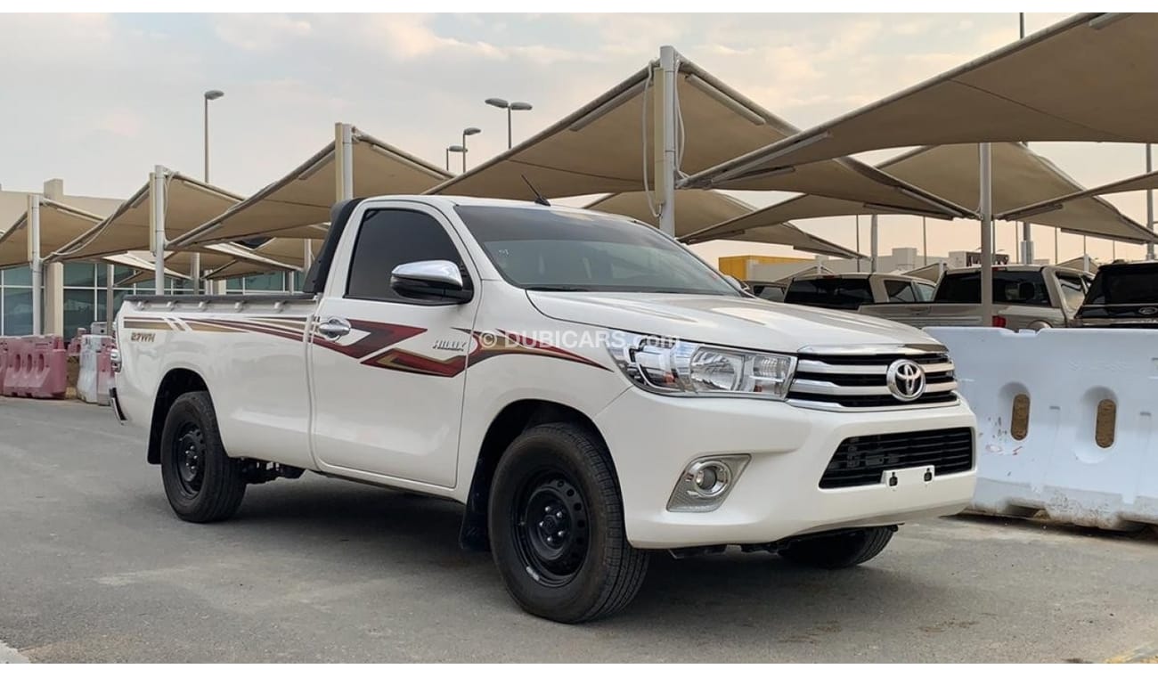 Toyota Hilux DLX 2020 4x2 Ref#01-22