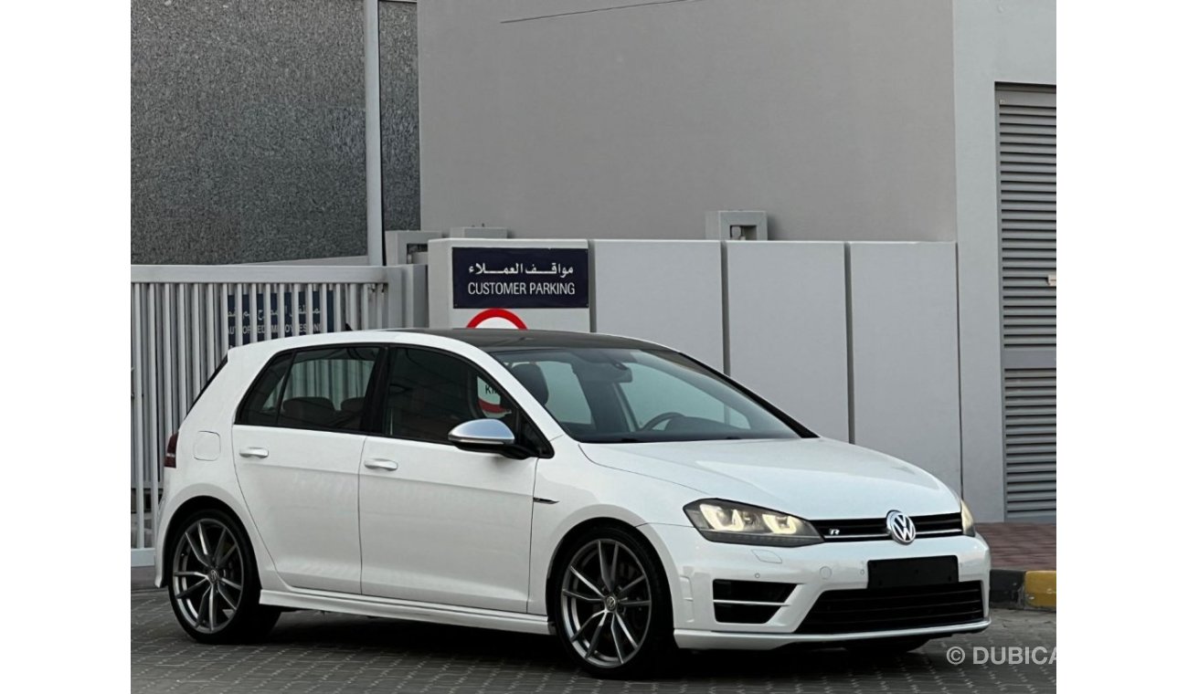 Volkswagen Golf R Sport Volkswagen Golf R 2016 GCC Orginal paint // accident free // perfect condition