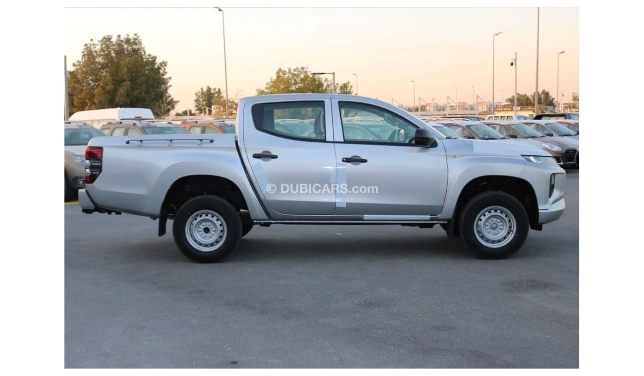 Mitsubishi L200 DIESEL - 2.4L -  DOUBLE CABIN - 4X4 - 5MT - POWER LOCKS AND POWER WINDOWS - EXPORT ONLY