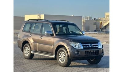 Mitsubishi Pajero GLS 3.8L PAJERO MODEL 2013 GCC CAR PERFECT CONDITION INSIDE AND OUTSIDE FULL OPTION SUN ROOFGLS  S