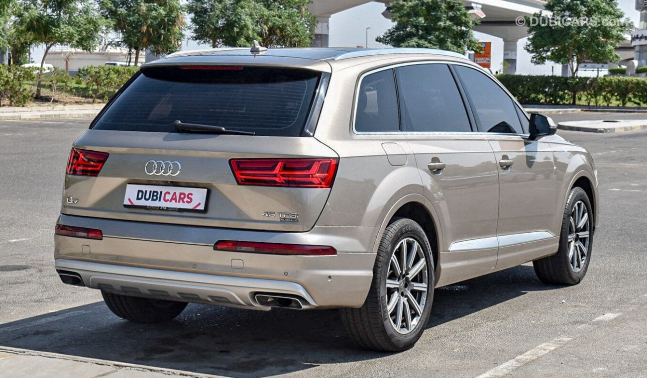 أودي Q7 45 TFSI quattro 3.0L