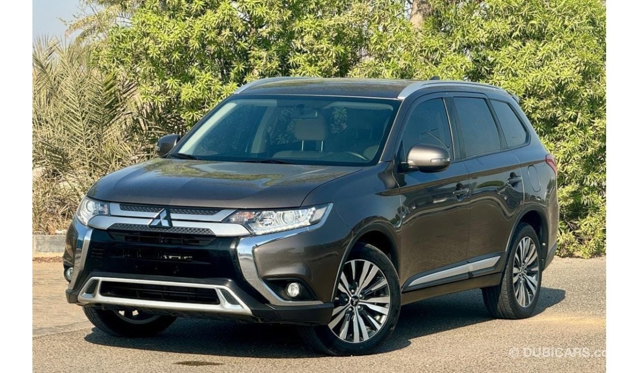 Mitsubishi Outlander GLX High 2020 2.4L GCC (880/-MONTHLY) 7 SEATER 4X4