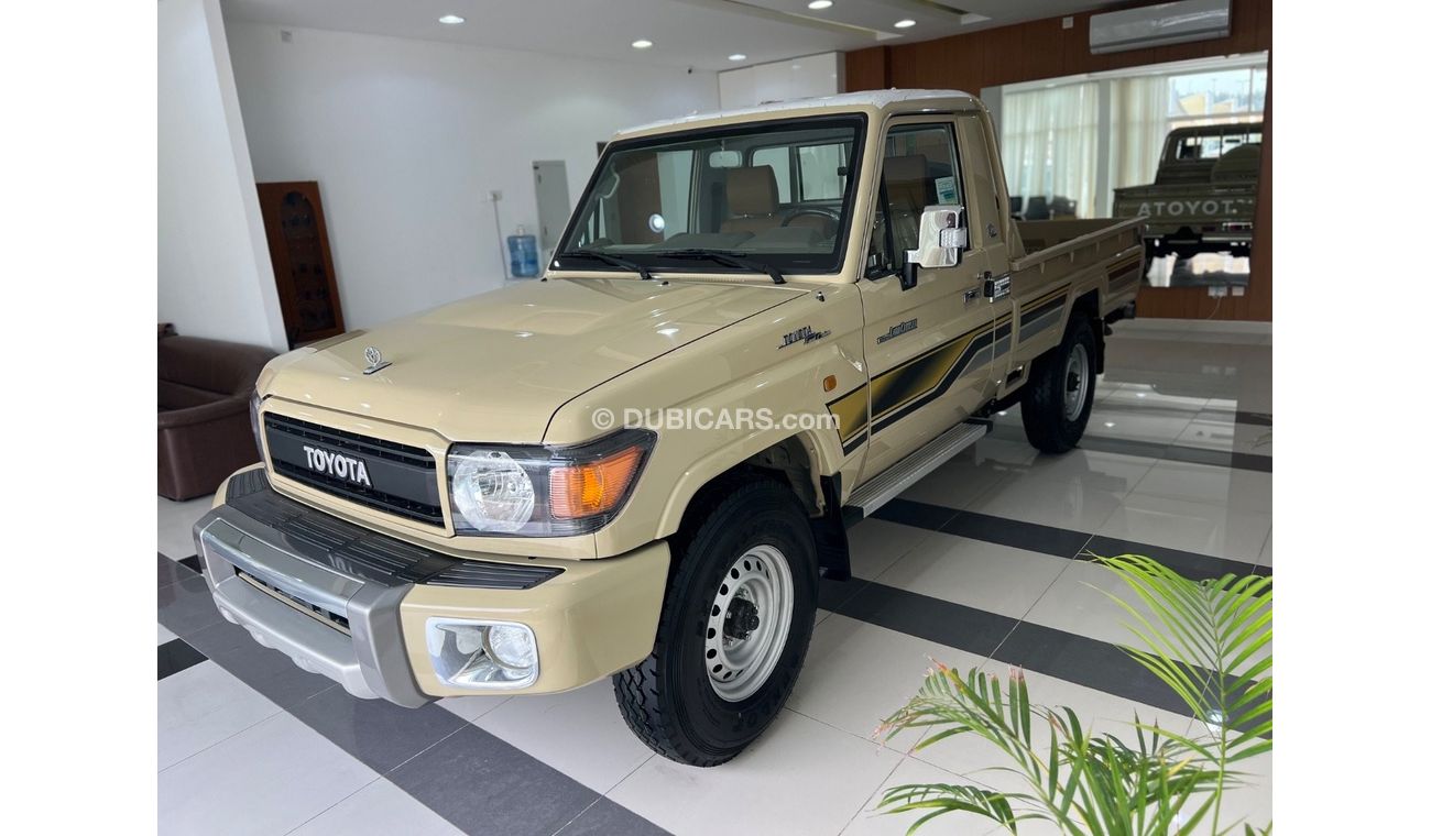 تويوتا لاند كروزر بيك آب PICKUP 70th LX2 4.0L