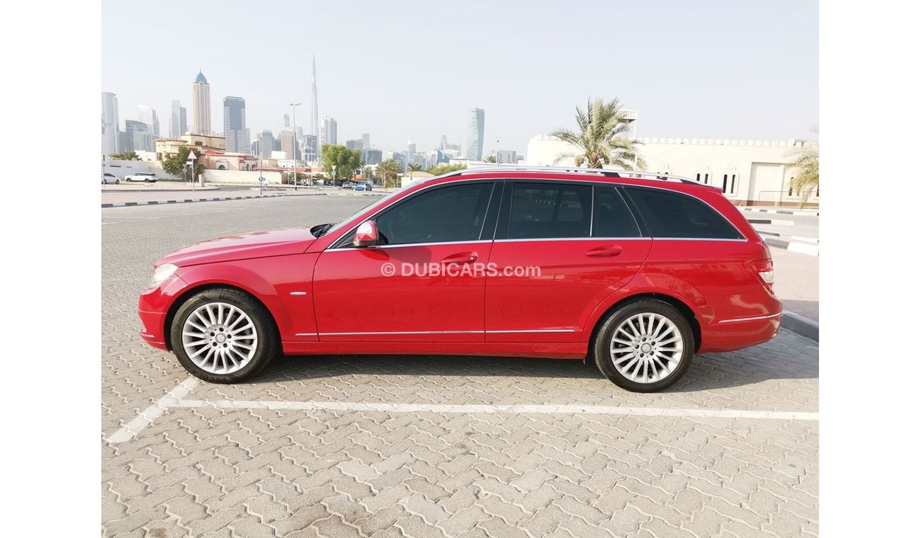 مرسيدس بنز C200 Mercedes C200 Elegance Station Wagon V4 2.0L GCC 2009 Model In Perfect Condition