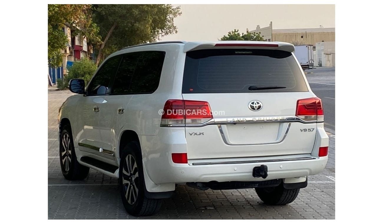 Toyota Land Cruiser VXR