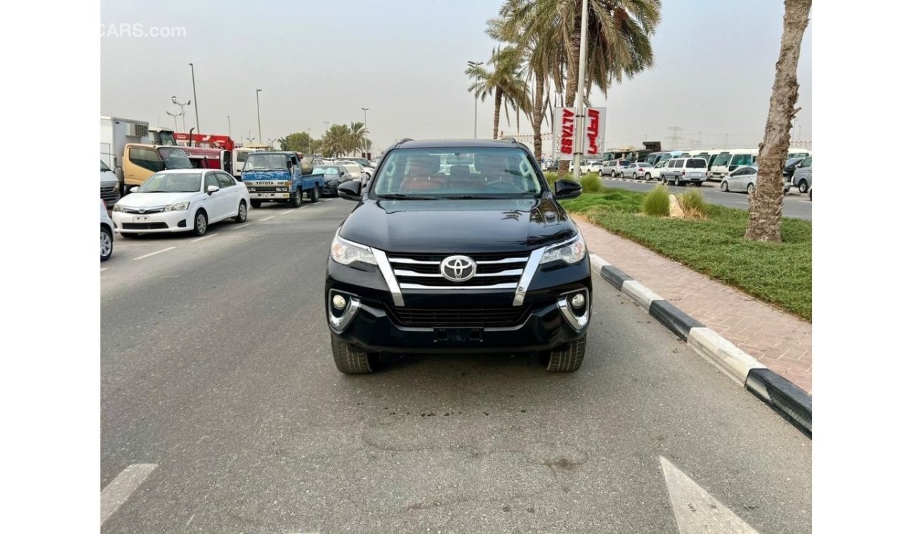 Toyota Fortuner EXR Toyota fortuner 2019 petrol left hand drive very good condition