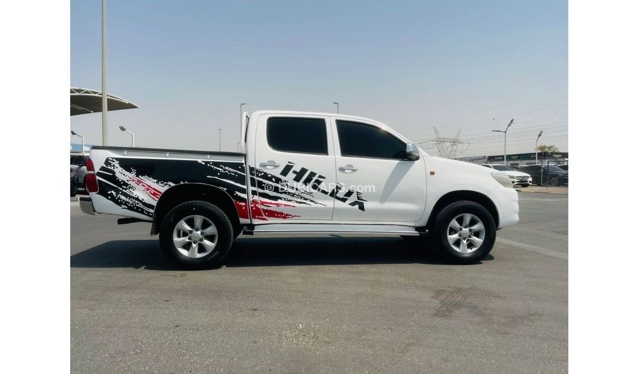 Toyota Hilux 2500CC DIESEL | GCC SPECS | LEFT-HAND-DRIVE | SIDE SKIRTS | KEY START | TINTED WINDOWS