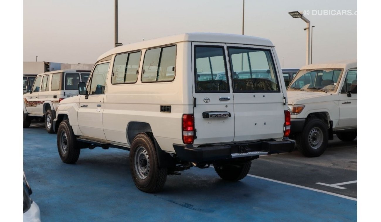 Toyota Land Cruiser Hard Top Land Cruiser Hard Top 4.2L DIESEL 6-CYLINDER 3-DOORS 2023