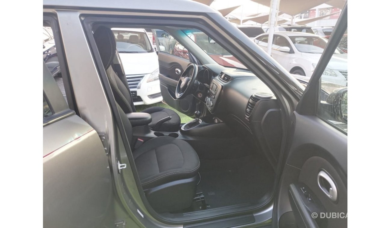 Kia Soul 2016 model, American specifications, 2000 cc, cruise control, alloy wheels and sensors in excellent