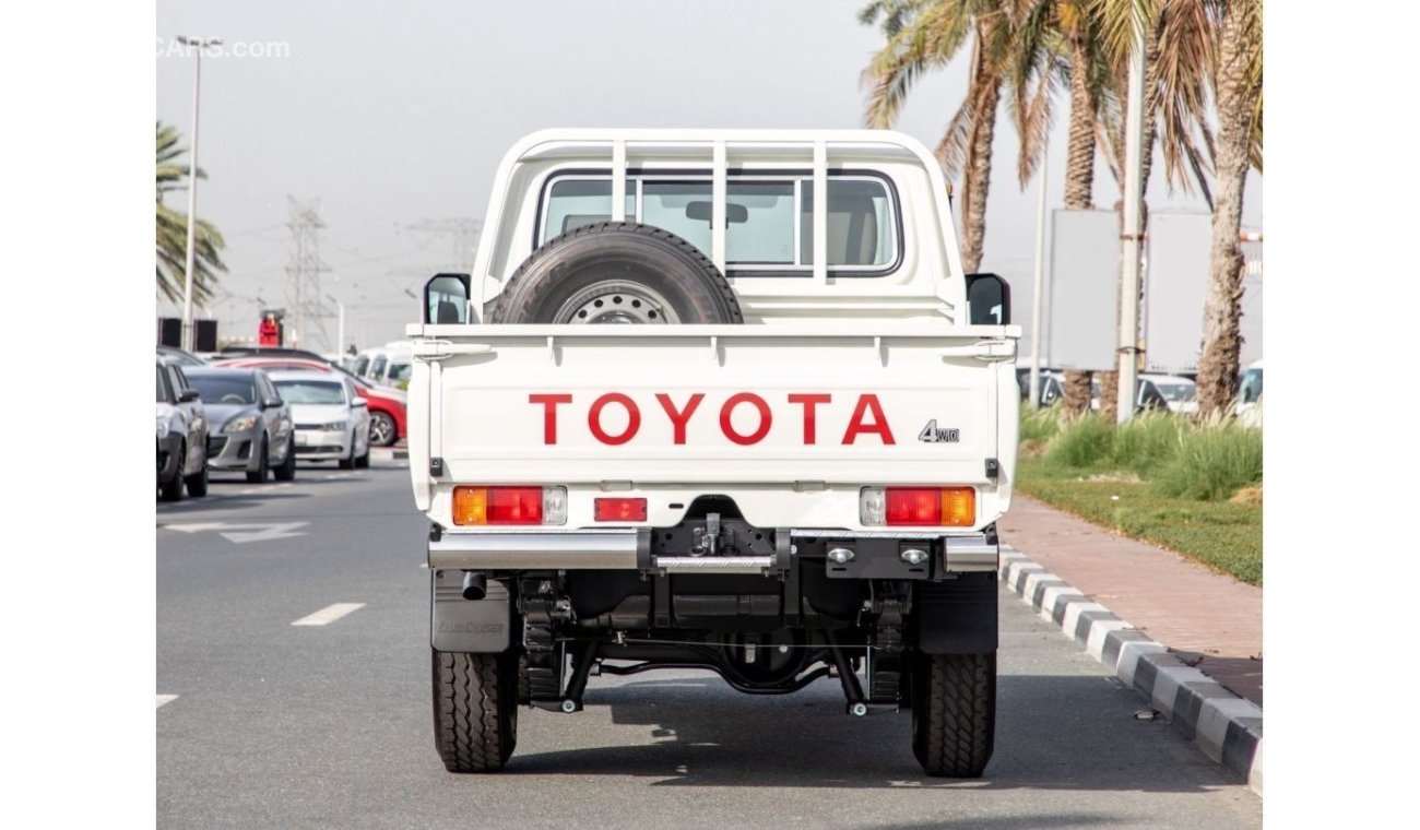 تويوتا لاند كروزر بيك آب LC79 2.8 T/DSL STD-E A/T 4WD / GCC. For Local Registration +5%