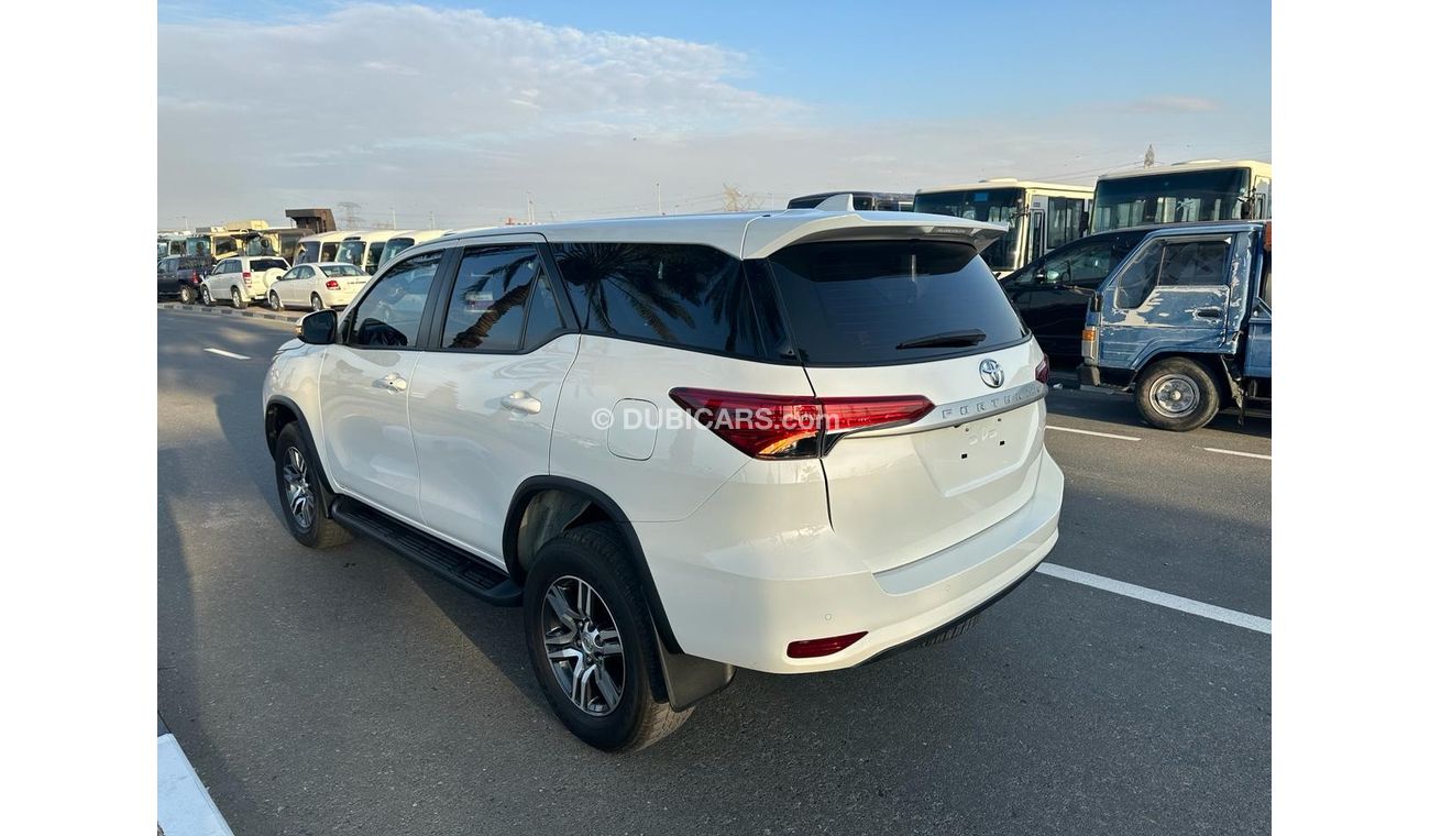 تويوتا فورتونر TOYOTA FORTUNER 2022 MODEL RHD.