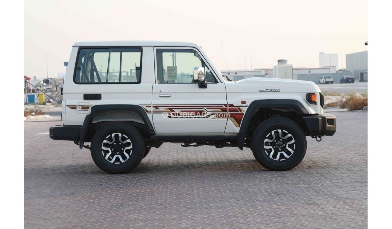 تويوتا لاند كروزر هارد توب 2024 Toyota LC71 4.0 Hard Top - أبيض من الداخل Sadlle Tan | للتصدير فقط