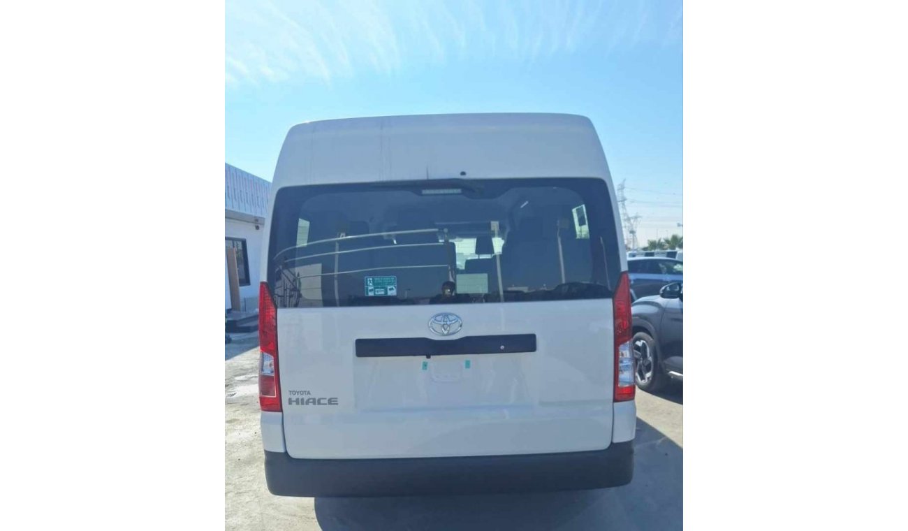 Toyota Hiace 3.5 L , 13 seats , manual