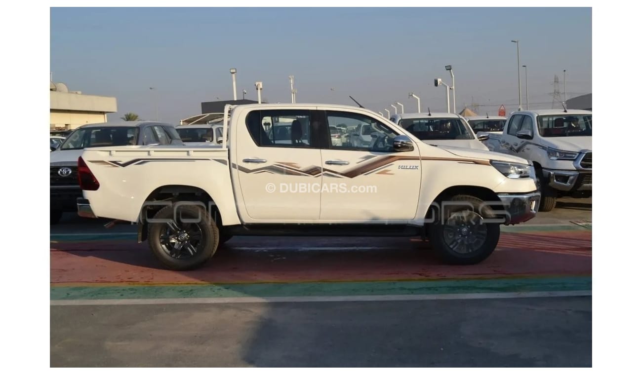 تويوتا هيلوكس 2024 TOYOTA HILUX DC 2.7L PETROL M/T 4X4 GLX