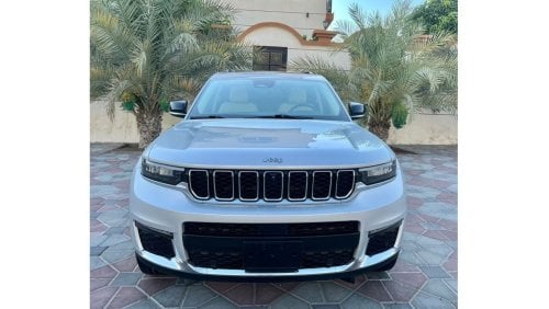 Jeep Grand Cherokee Jeep Grand Cherokee L Clean title without accident orginal paint Full option Limited