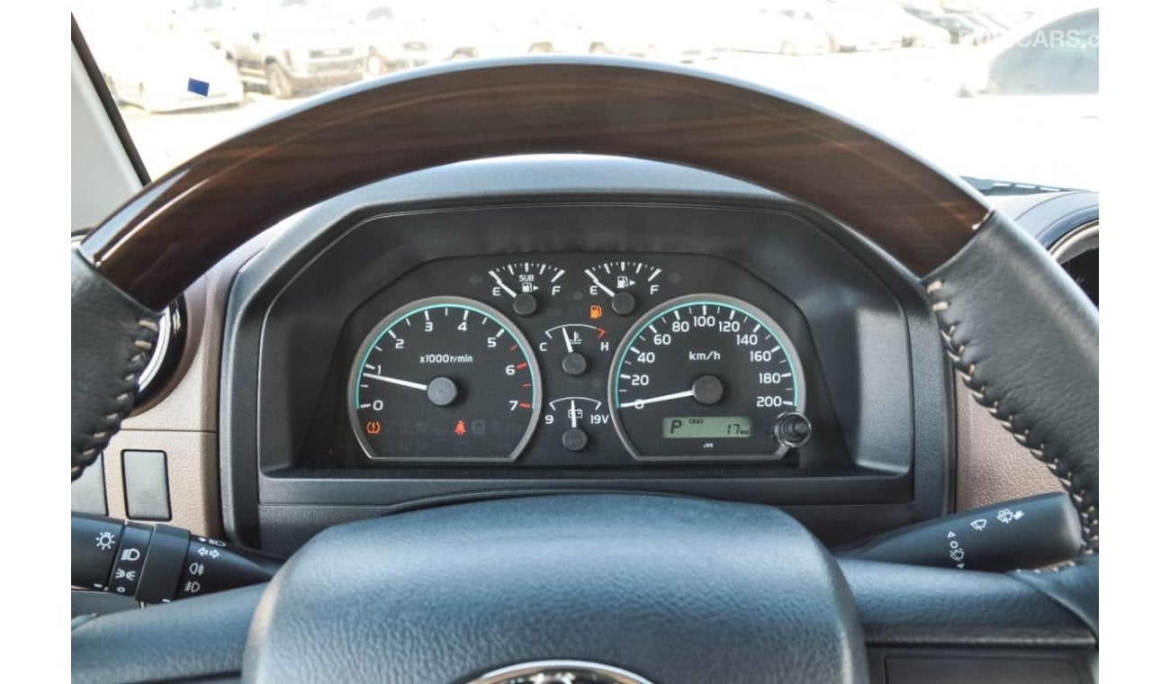 تويوتا لاند كروزر 70 TOYOTA LAND CRUISER 79 4.0L 4WD PETROL PICKUP 2024