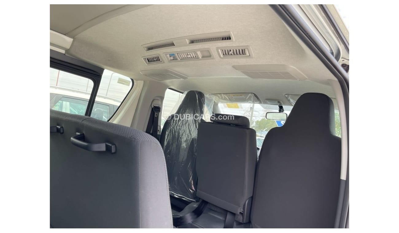 تويوتا هاياس Toyota Hiace Std roof, 2.5l diesel, 2023 model