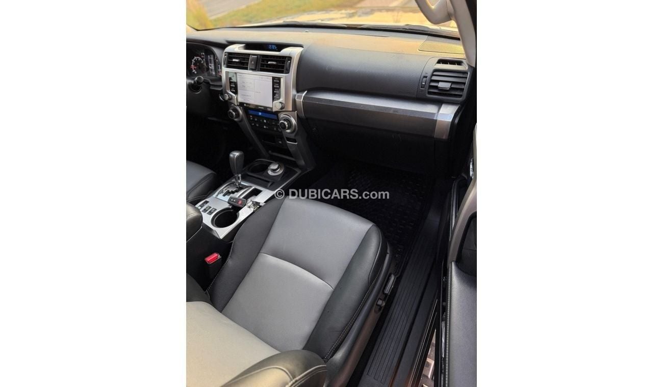 تويوتا Runner4 TOYOTA 4Runner seven seat premium Full Option