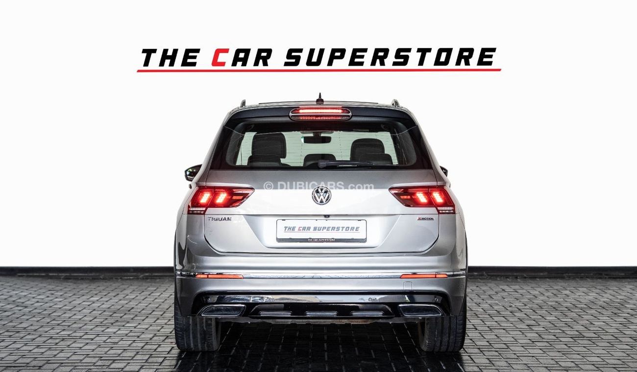 Volkswagen Tiguan R-Line 2.0L 2019-VOLKS WAGEN TIGUAN R-LINE 4MOTION-GCC-SERVICE HISTORY-1 YEAR WARRANTY