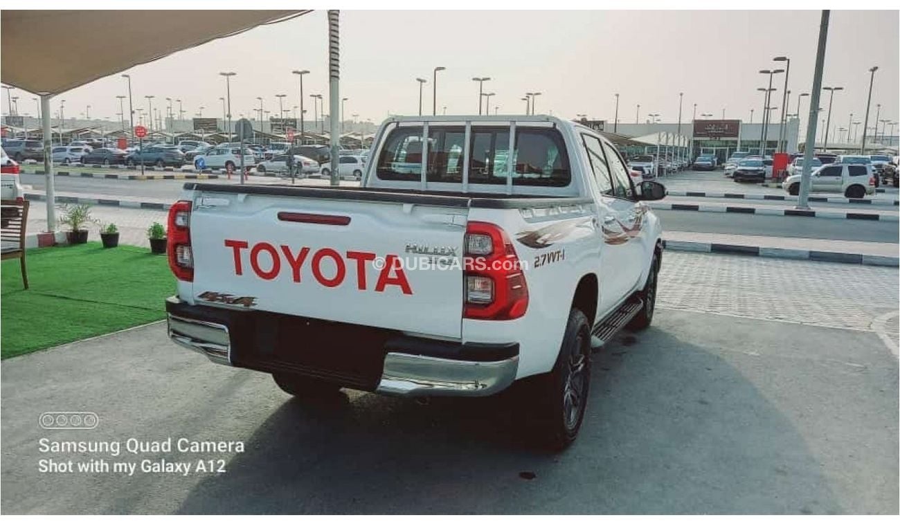 Toyota Hilux S GLX the car is in excellent condition without accidents unpainted clean on the outside and on the