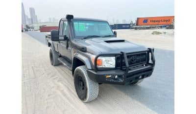 Toyota Land Cruiser Pick Up