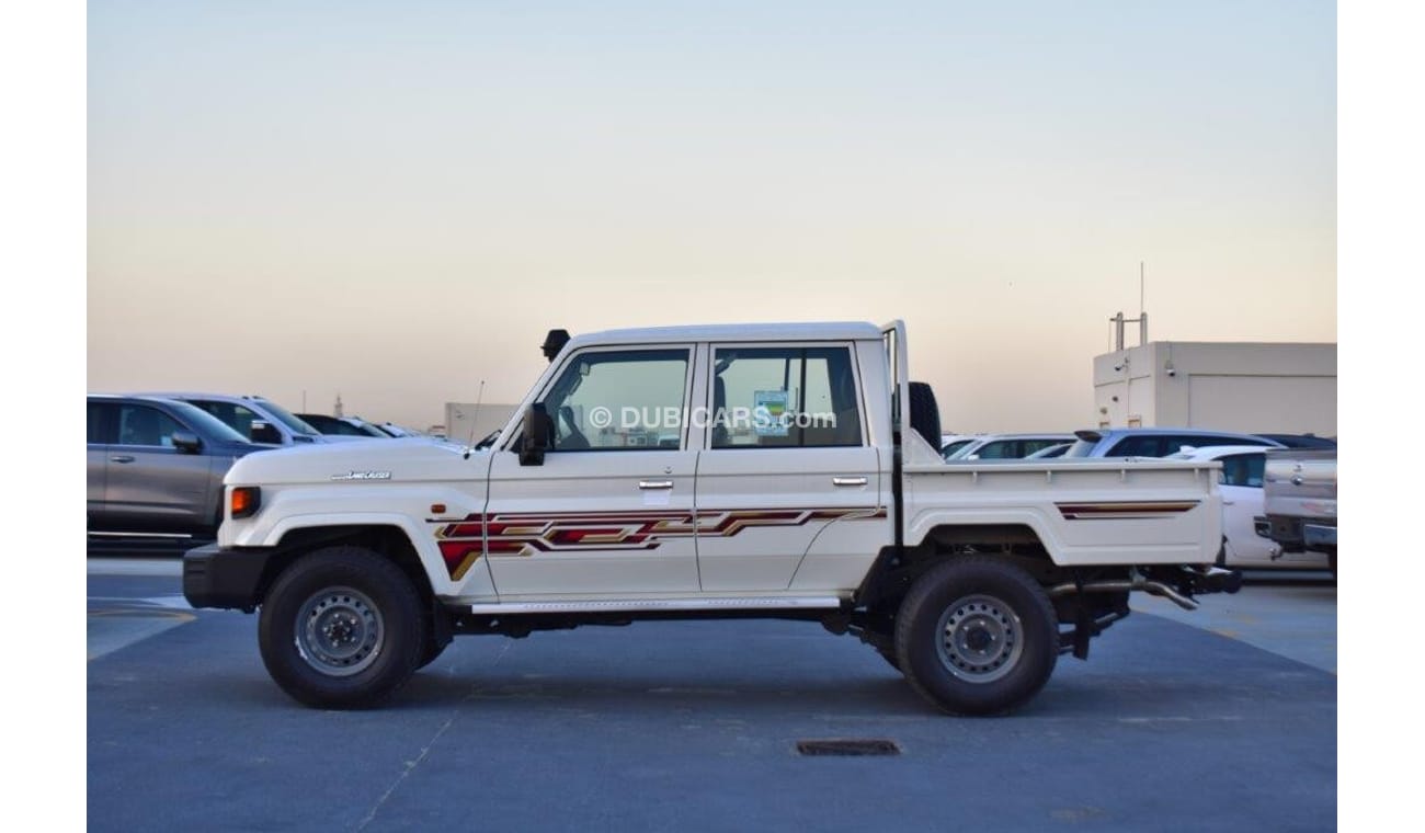 تويوتا لاند كروزر بيك آب 79 Double Cab 2.8L Turbo Diesel 4WD Automatic