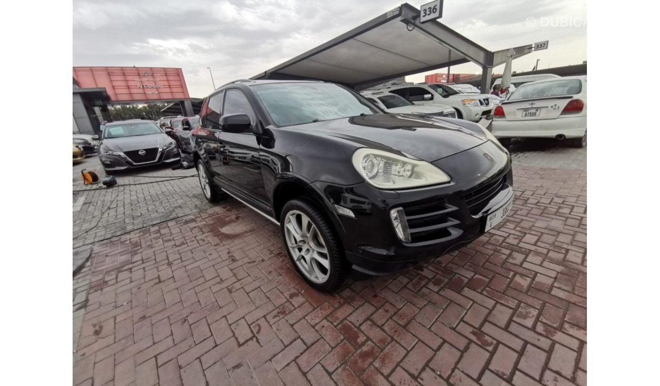 Porsche Cayenne In excellent condition and requires no expenses