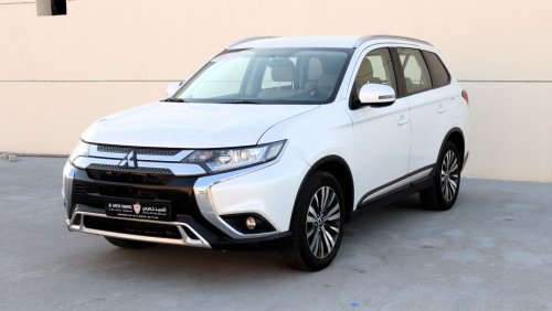 Mitsubishi Outlander GLX Basic ACCIDENTS FREE - GCC - ORGINAL PAINT - 7 STR - 4WD - PERFECT CONDITION INSIDE OUT