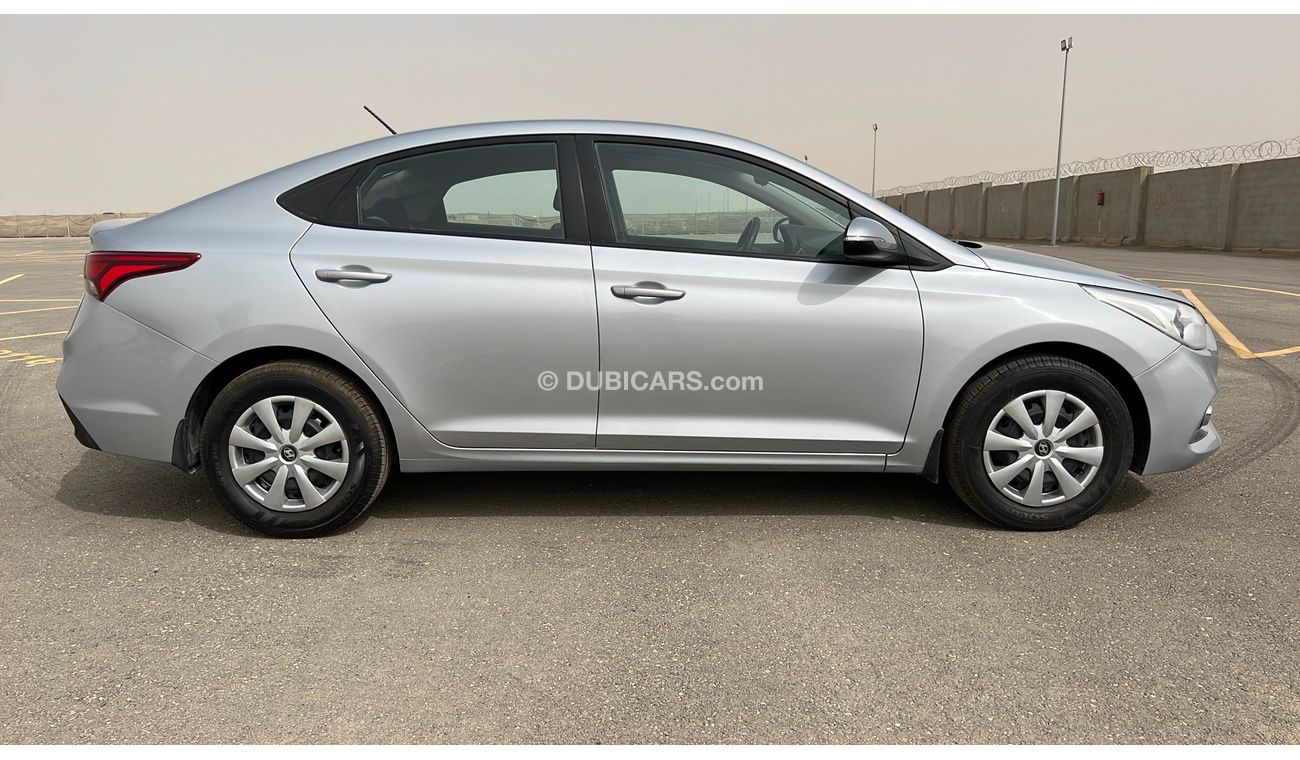 Used Hyundai Accent 1400 2020 for sale in Dubai - 567063