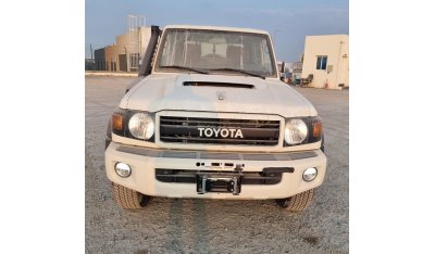 Toyota Land Cruiser Pick Up TOYOTA LC 79 DC 4.5 V8 Anniversary specs