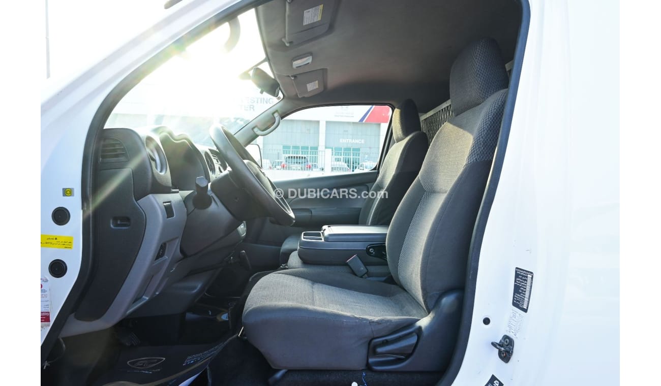 Nissan Navara 2019 | NISSAN NV-350 URVAN DELIVERY VAN STD-ROOF | GCC | VERY WELL-MAINTAINED | SPECTACULAR CONDITIO