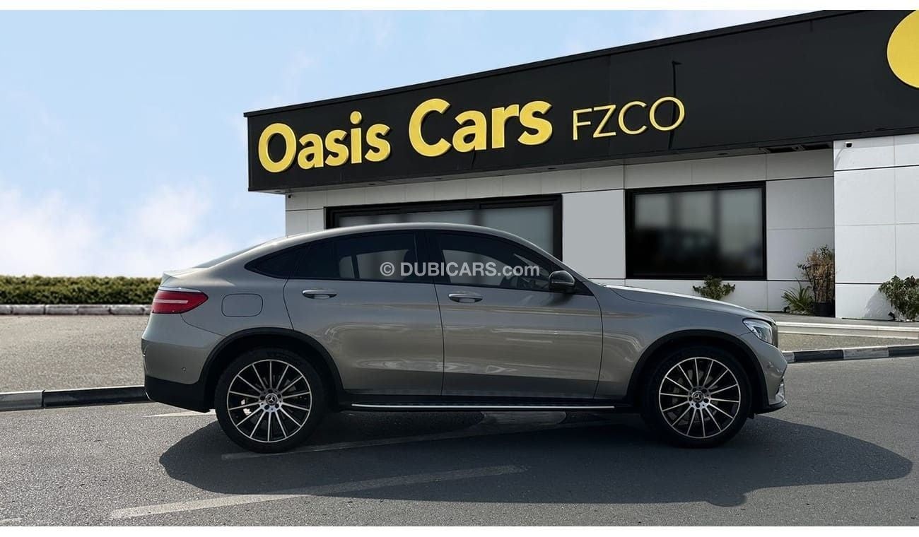 مرسيدس بنز GLC 250 4MATIC 2.0L