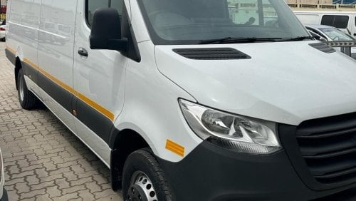 مرسيدس بنز سبرينتر Right Hand Drive 519 CDI 2.0L Diesel AT Panel Van