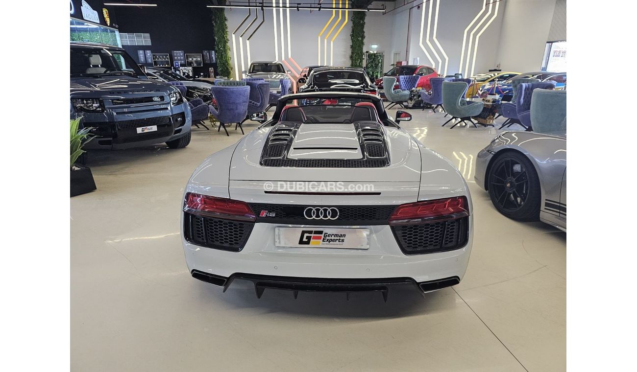 Audi R8 Spyder 5.2L 2017 Audi R8 5.2 V10 Spyder / GCC / Good Condition