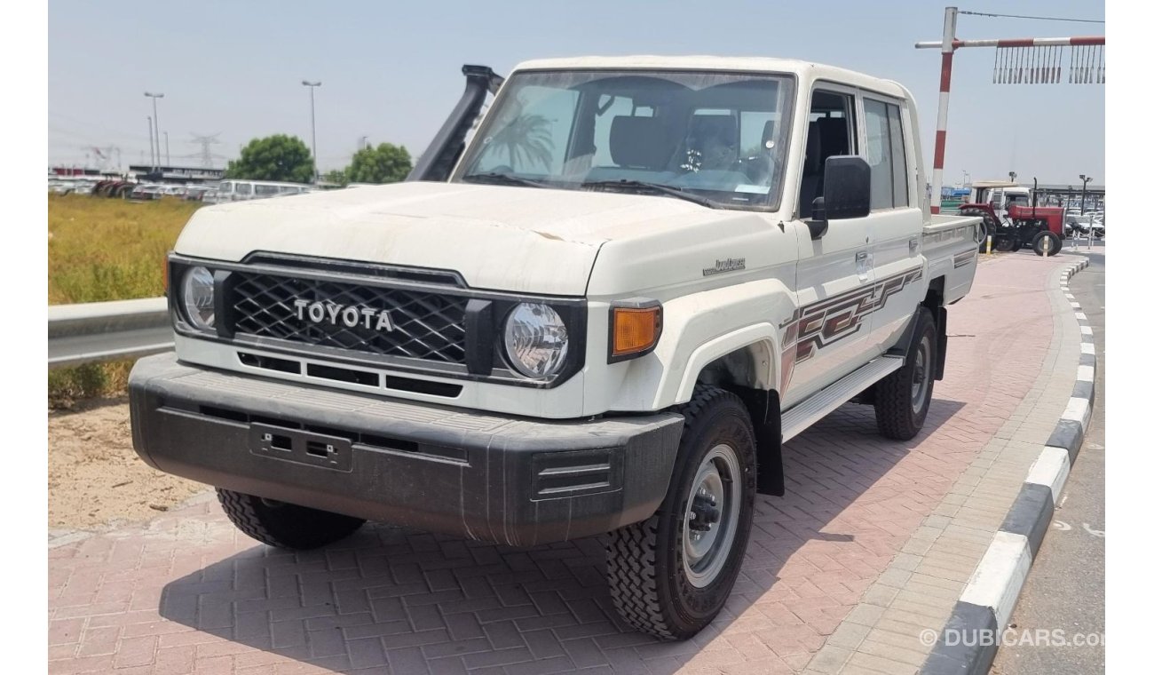 تويوتا لاند كروزر بيك آب 2024 Toyota LC79 4.0Ltr petrol M/T DOUBLE CAB PICK UP