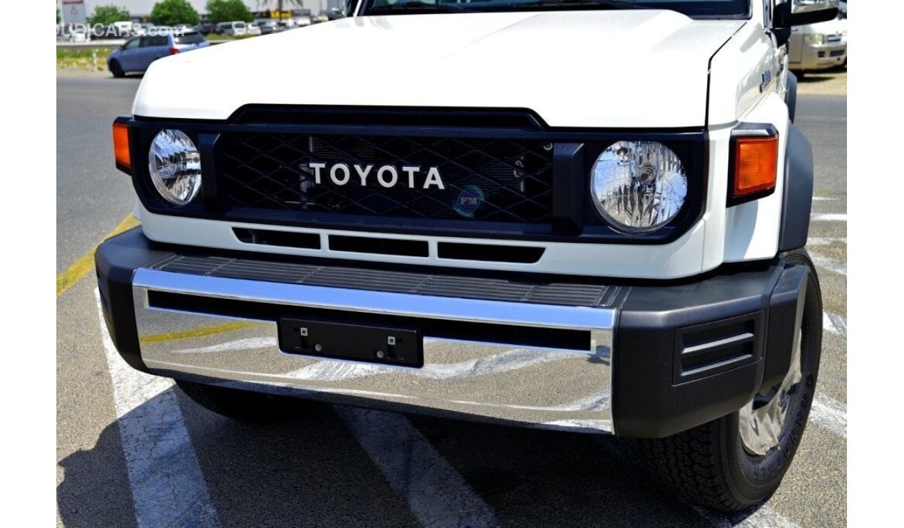 Toyota Land Cruiser Hard Top 76  4.0L Petrol Manual Transmission