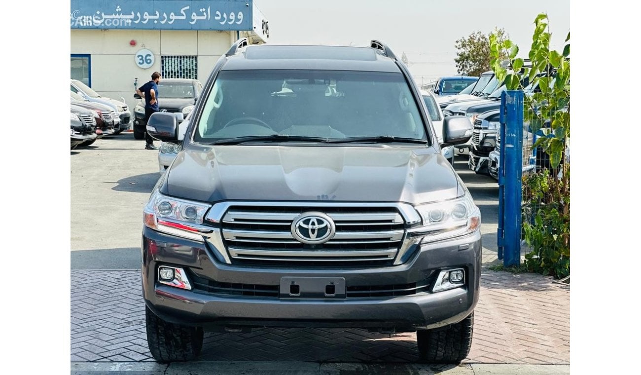 Toyota Land Cruiser VXR